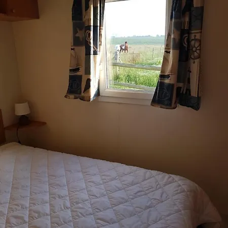 Logt Vue Mer Avec Trampoline Et Poney Le Long Du Gr Chalet Dieppe