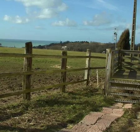 Logt Vue Mer Avec Trampoline Et Poney Le Long Du Gr